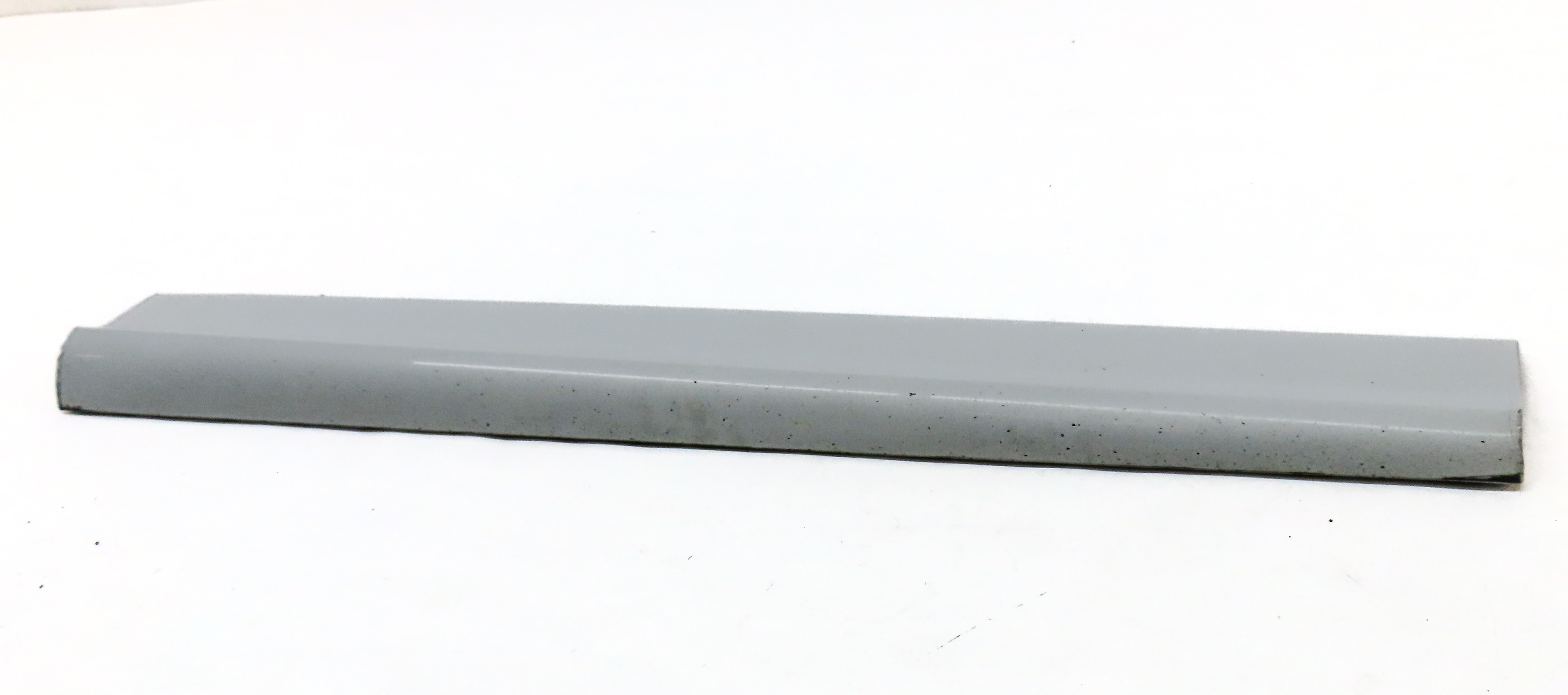 2014 AUDI SQ5 (B8 8R) FRONT RIGHT PASSENGER EXTERIOR LOWER DOOR MOULDING (WHITE) — exact item pictured